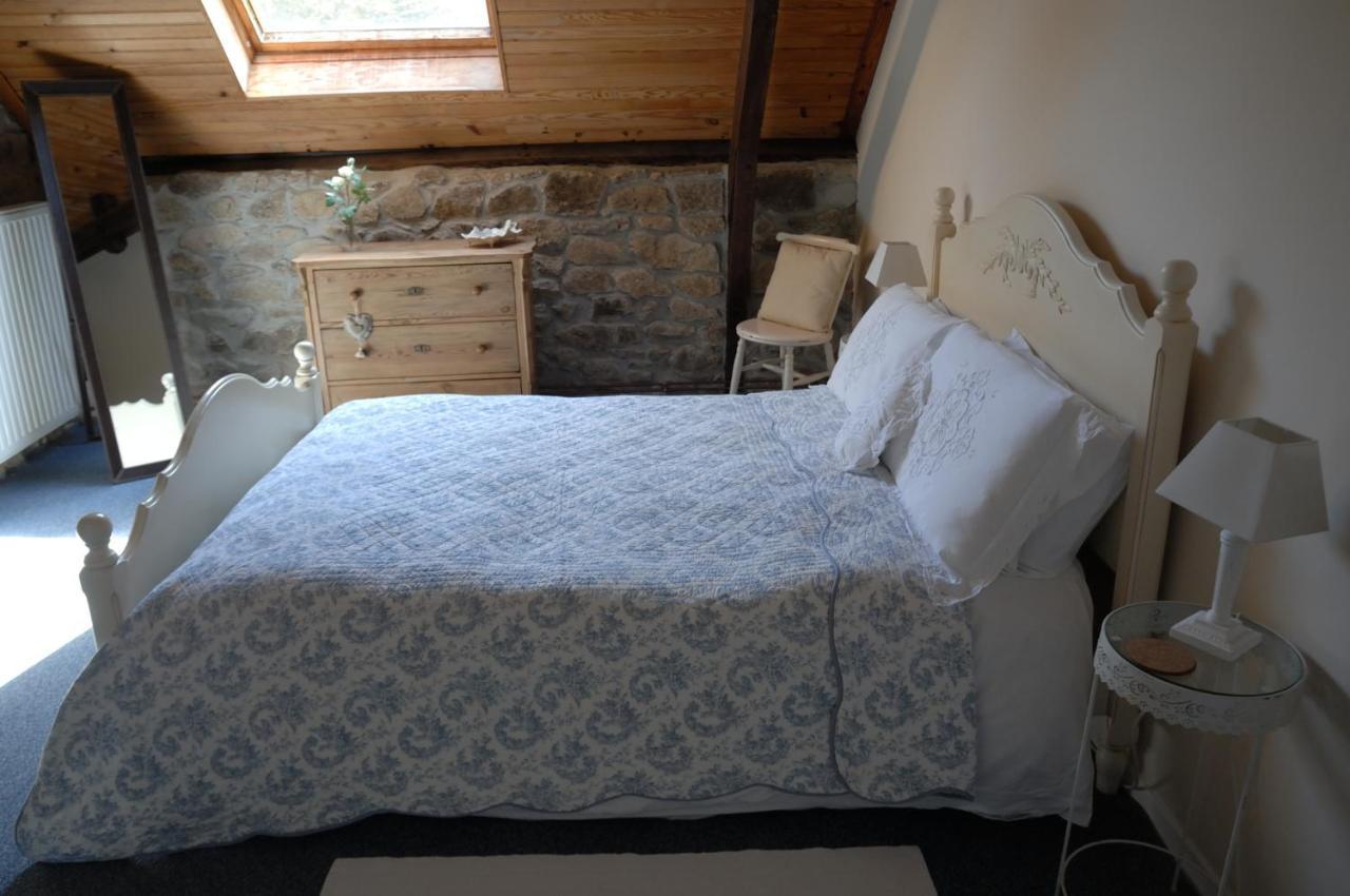 Bed and Breakfast Le Moulin Des Farges Meymac Экстерьер фото