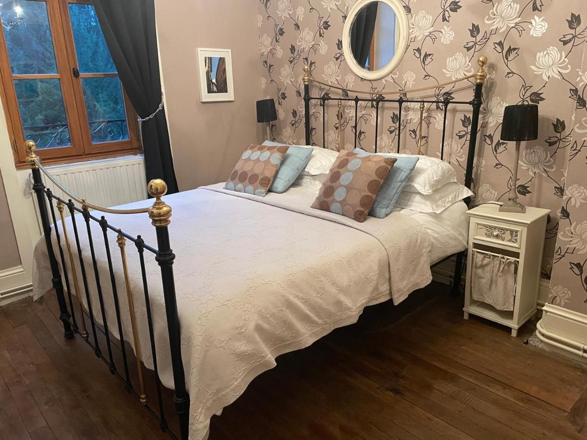 Bed and Breakfast Le Moulin Des Farges Meymac Экстерьер фото