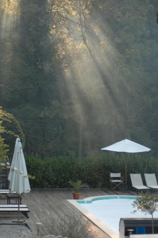 Bed and Breakfast Le Moulin Des Farges Meymac Экстерьер фото