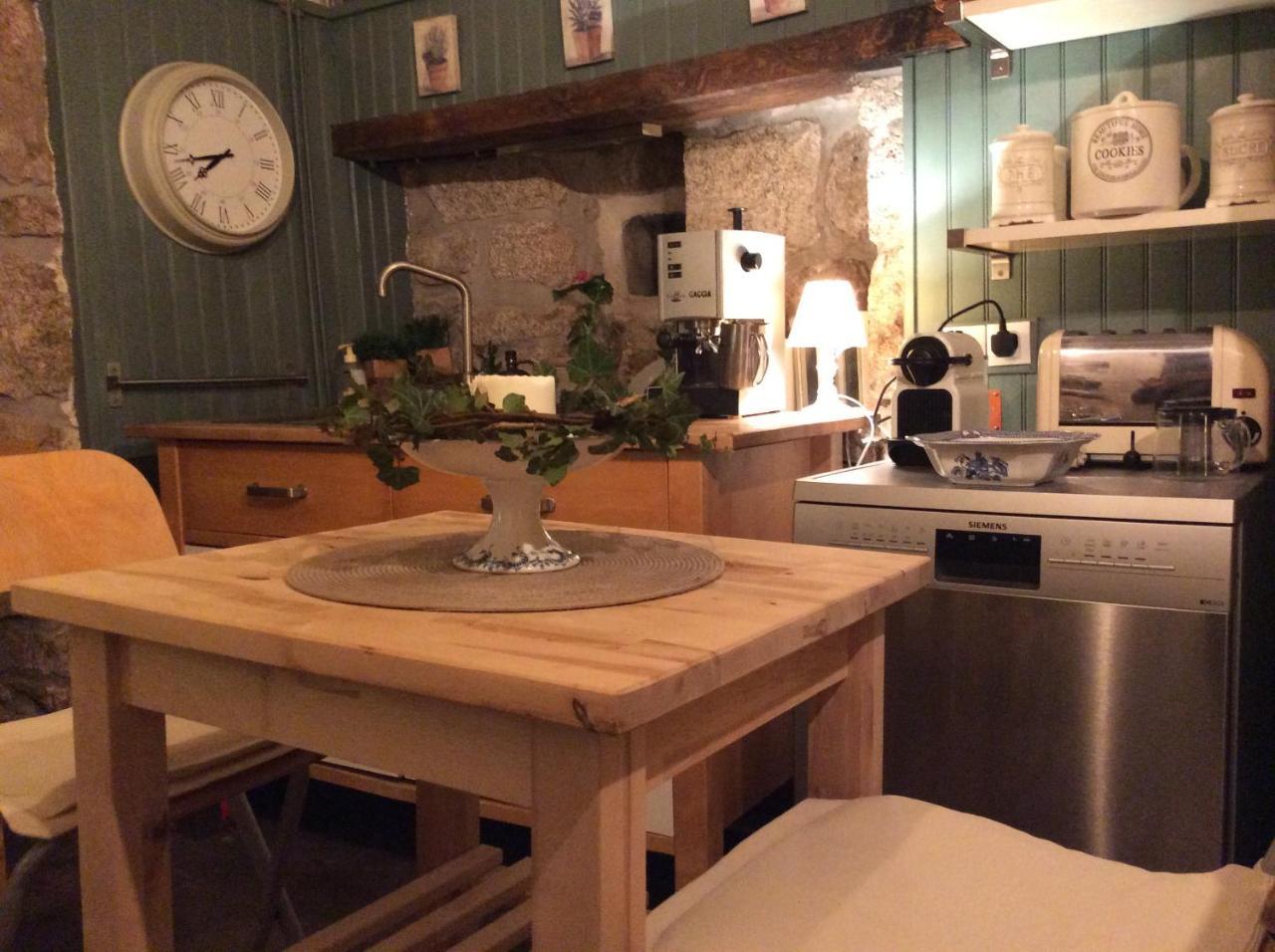 Bed and Breakfast Le Moulin Des Farges Meymac Экстерьер фото