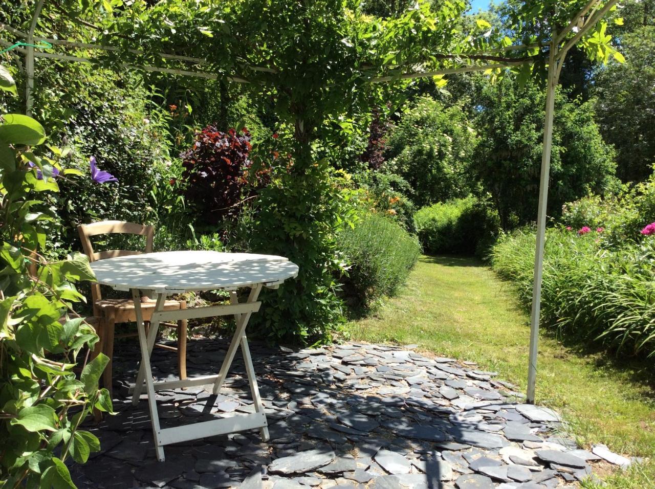 Bed and Breakfast Le Moulin Des Farges Meymac Экстерьер фото